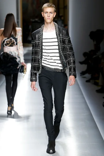 Look 22